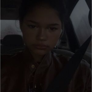 Meet your Posher, Kenae'